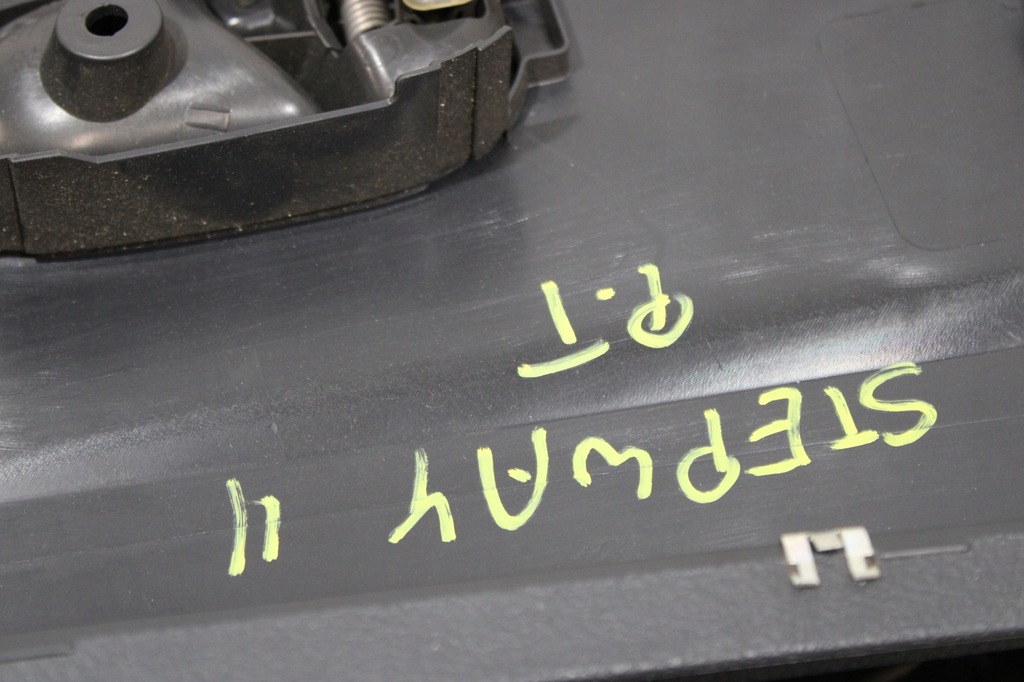 фото №5, Оббивка обшивка двері правий задня dacia sandero ii 2 stepway