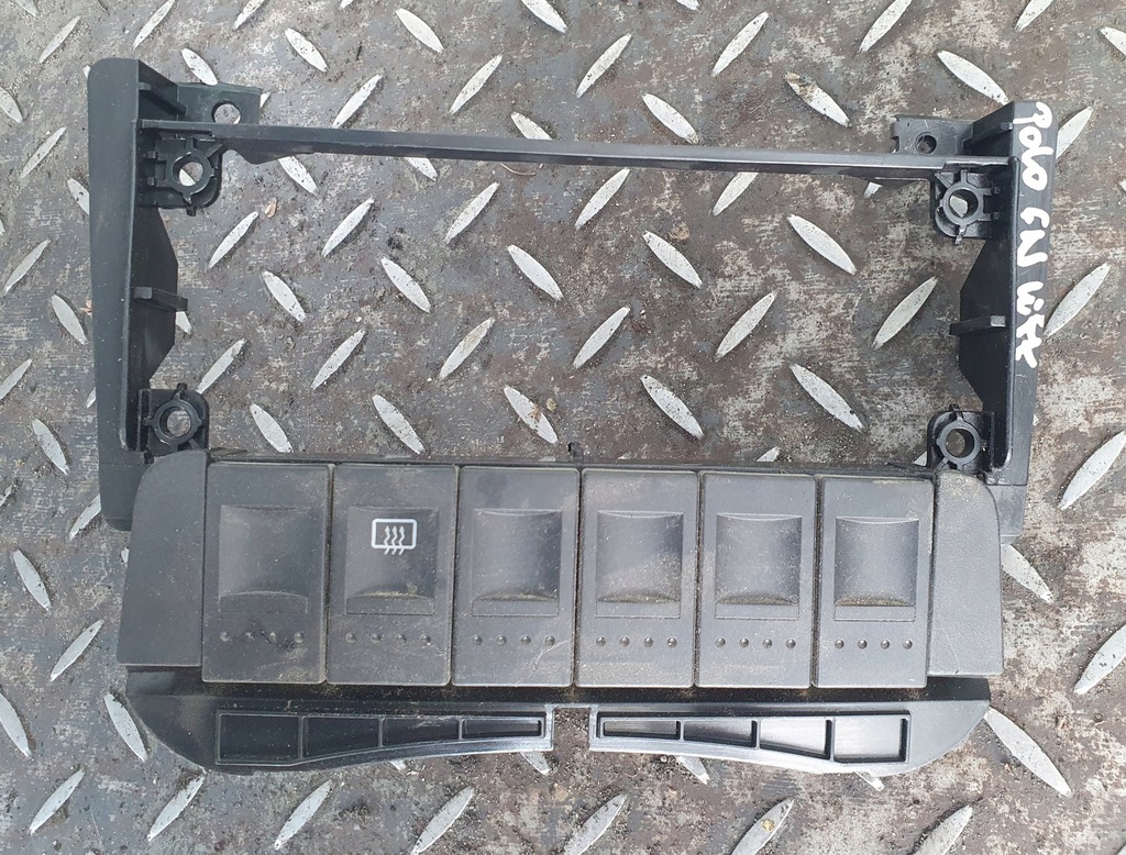 фото №1, Рамка радио vw polo 6n lift