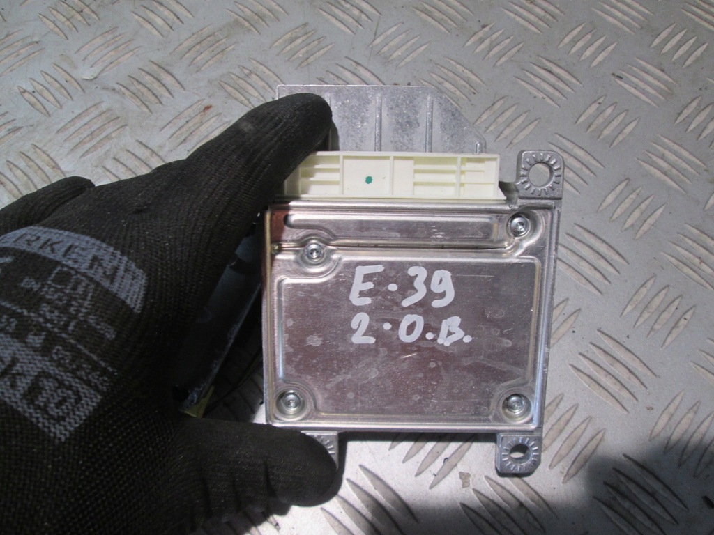 фото №1, Датчик модуль подушка безпеки bmw seria 3 e39 8372521