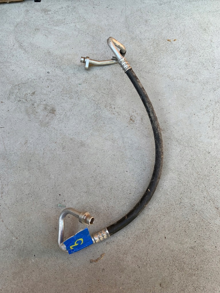 фото №1, Трубка шланг кондиционера megane iv 924902151r