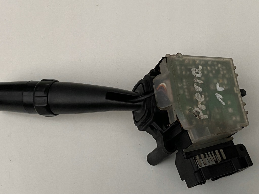 фото №6, Toyota avensis перемикач двірник 173654lh