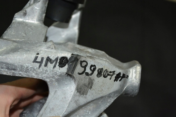 фото №6, Кронштейн двигуна кронштейн audi q7 4m0199807af