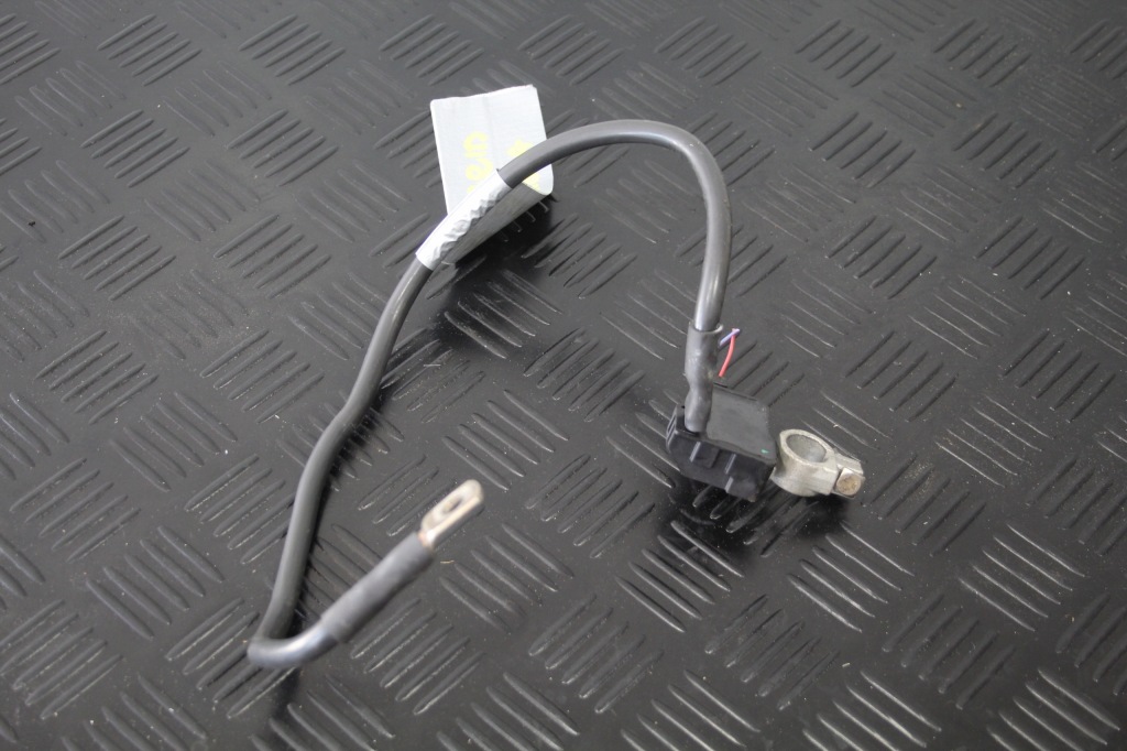 фото №1, Клема акумулятор мінус audi q5 8r0 8r0915181a