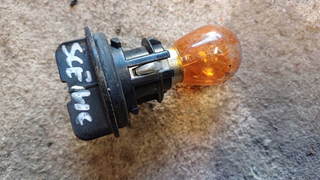 фото №1, Renault scenic iii цоколь лампочка