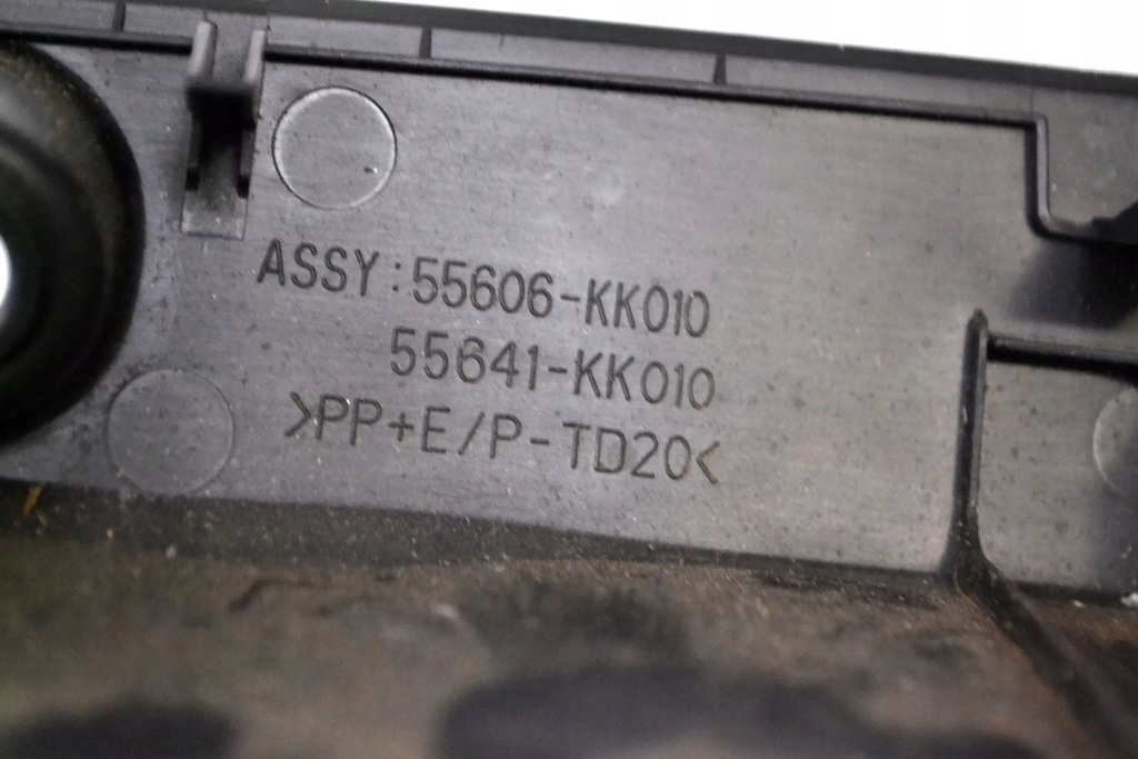 фото №5, Toyota hilux an120, an130 2017 element панели приборной панели / dół