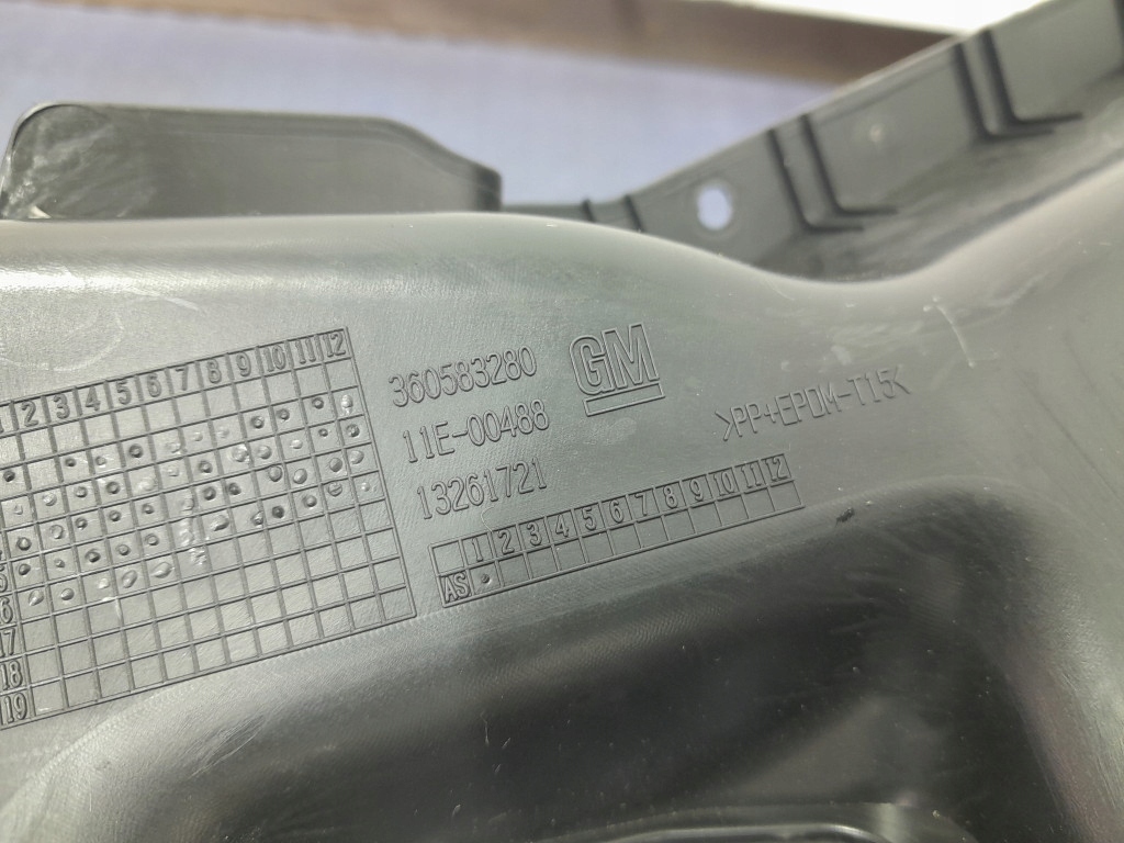 фото №11, Opel astra j sedan комплект защита bok правый