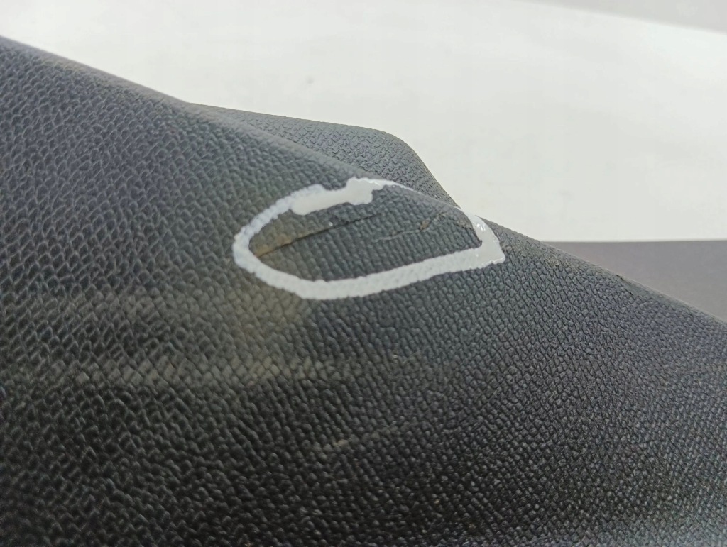 Citroen c5 aircross 2020 накладка поріг внутрішня 9811462177 в Україні