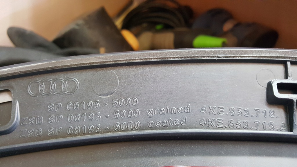 фото №14, Молдинг крила правий перед audi e-tron 4ke853718