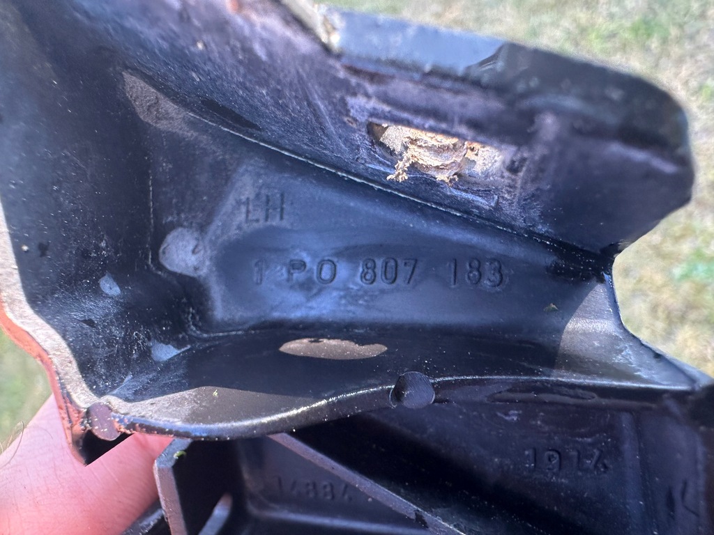 фото №3, Напрямна передній лівий seat leon ii 1p0807183