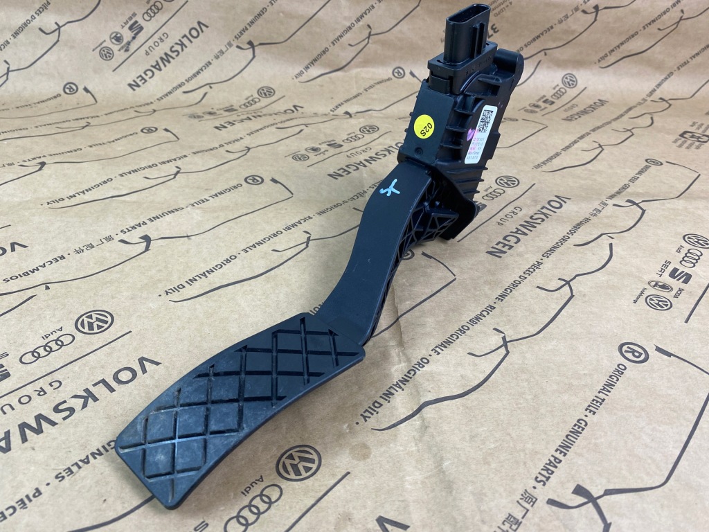 фото №1, Gd golf sportsvan педаль газа 5q1723503g