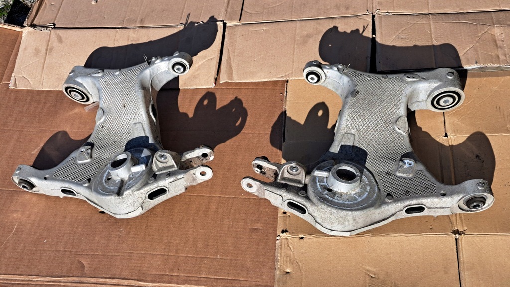 фото №1, Jaguar i-pace x590 - рычаг задний