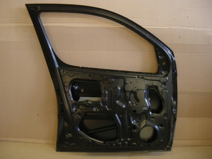 фото №4, Daihatsu yrv дверь левая перед