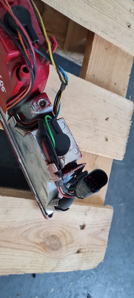 фото №10, Sq5 8r lift q5 лампа левый задняя w бампер 8r0945095b