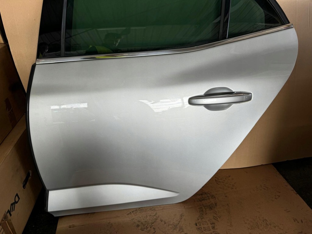 Renault megane iv хетчбек дверей ліве задній скло накладка замок ручка ted69 Ціна