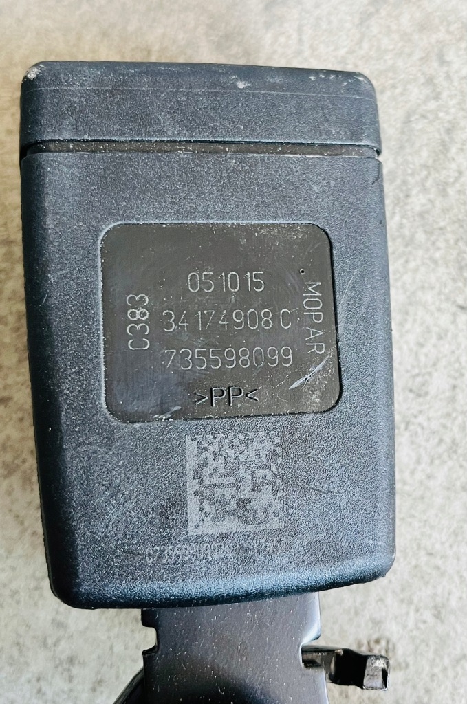 Jeep renegade 15r. клипса поперечина задний  34174908c Цена