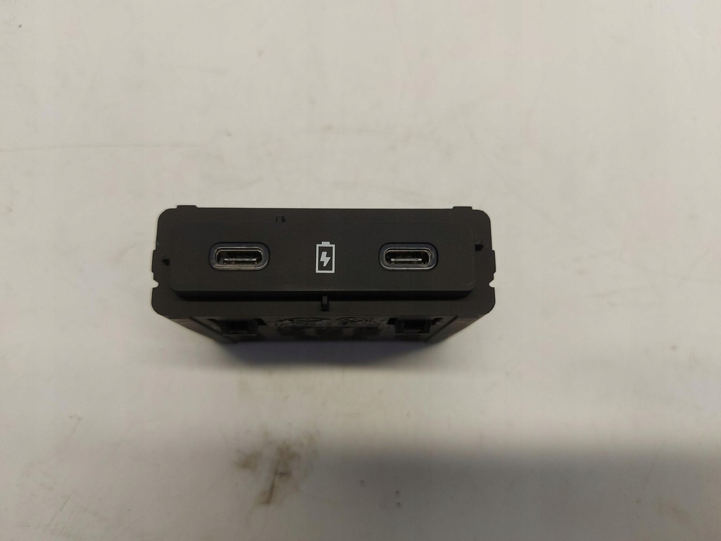 фото №1, Renault scenic e-tech v 5 роз'єм панель usb 284h35397r