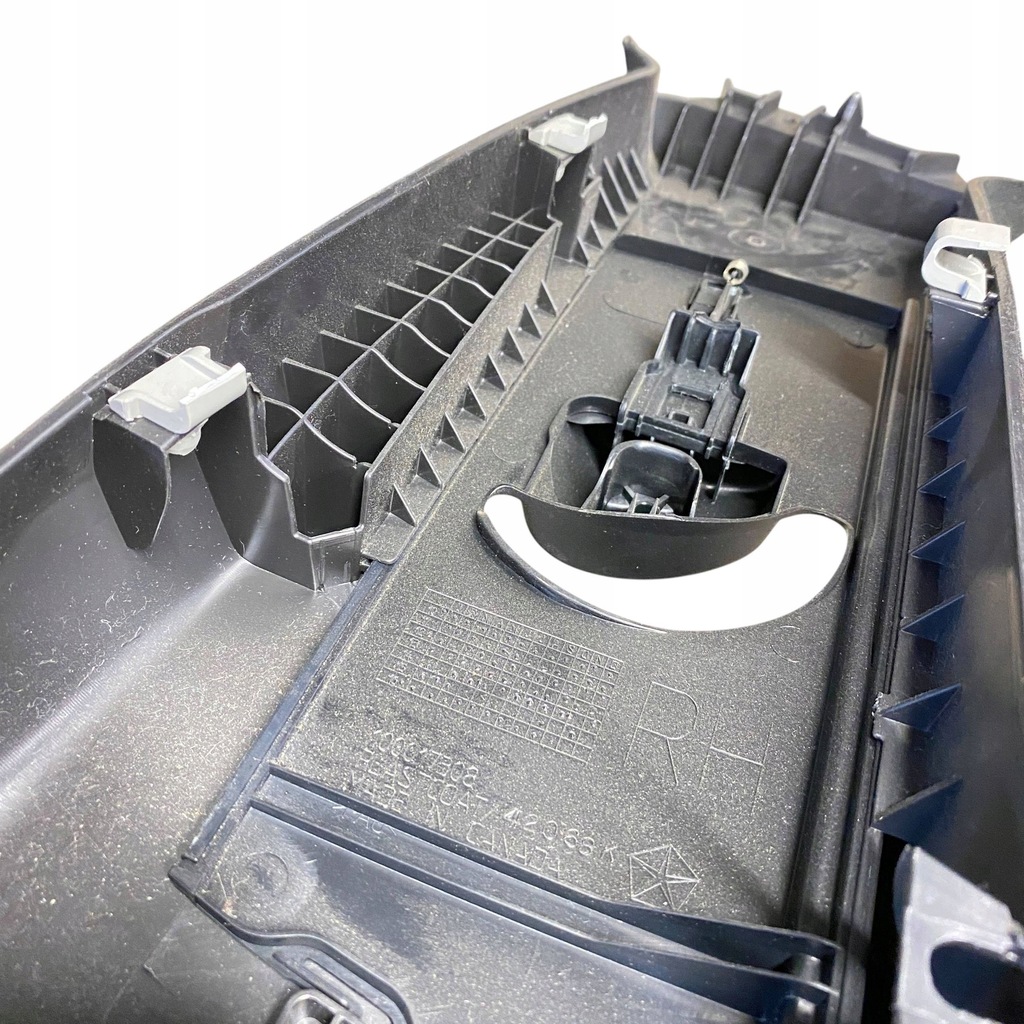 фото №11, Dodge charger 2017 права сторона захист верхній стійка / b