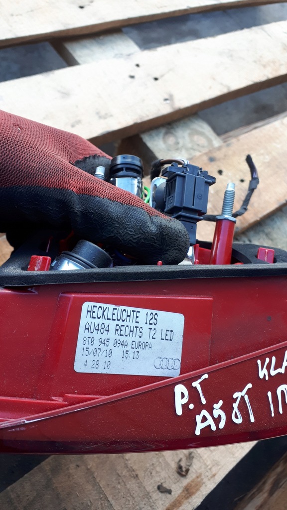 фото №12, A5 8t лампа led права задня w кришка 8t0945094a