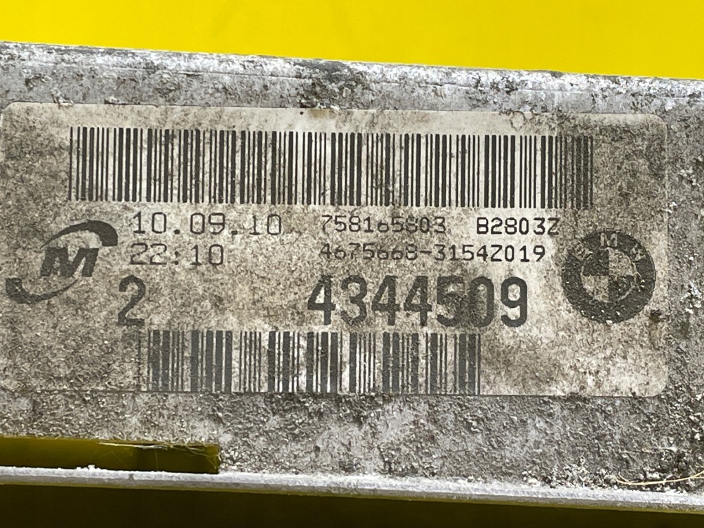 Bmw e92 - радиатор воды - 11074810 в Украине