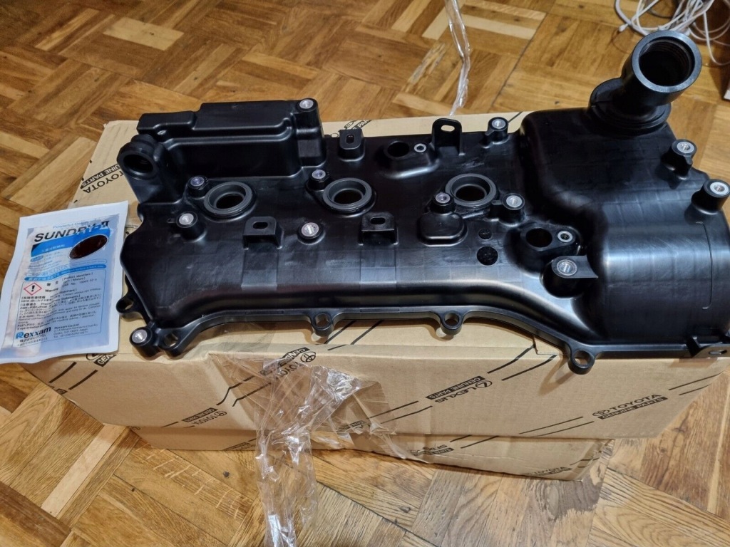 фото №1, Кришка клапанів двигуна lexus rx rc lc ls gs is 2017-2023 11202-31082
