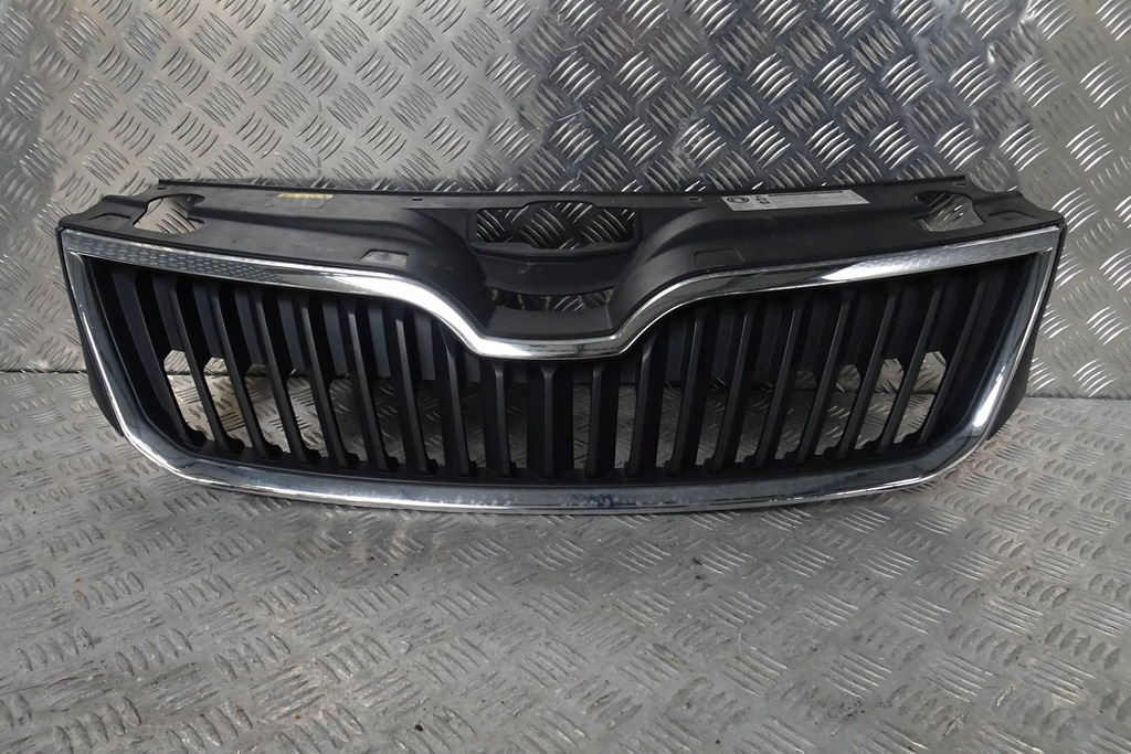 фото №1, Skoda rapid - решітка радіатора