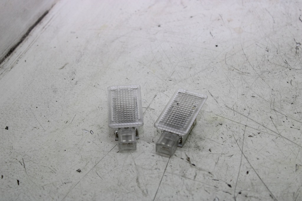 фото №4, Audi a8 d3 лампа освітлення кабіни внутрішня