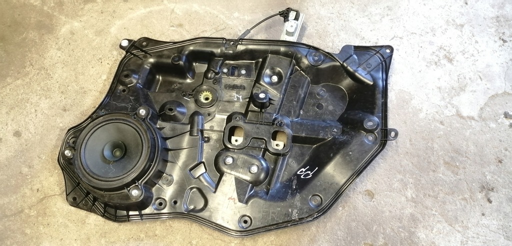 фото №1, Mazda 2 dj 15- подъемник стекло правый передний