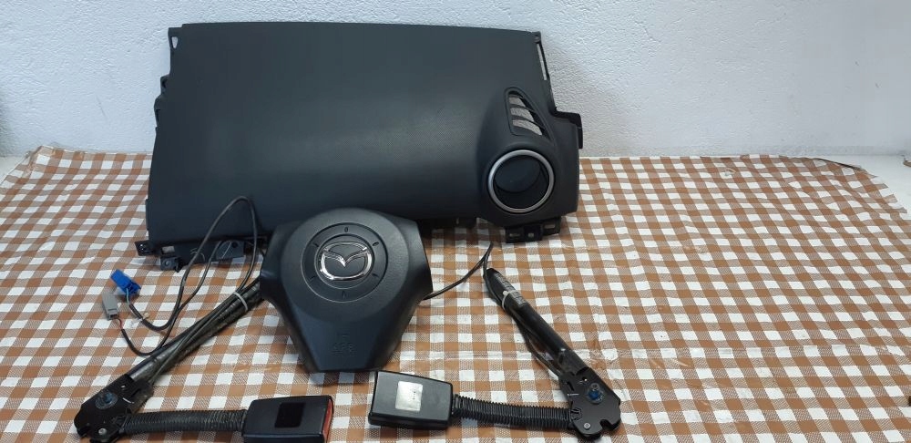 фото №1, Консоль подушка безпеки ремені датчик mazda 3 1 i bk europa