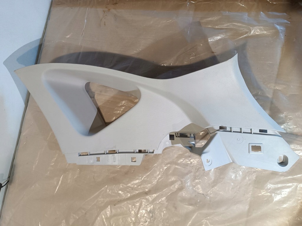 фото №1, Защита стойка задняя правая renault captur ii 769325254r