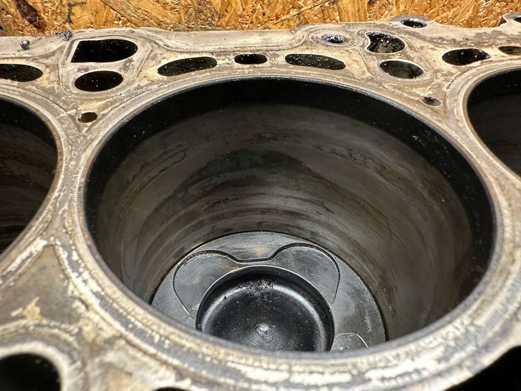 фото №6, Блок двигуна dół wał поршні bmw e60 3.0d m57 306d3 235km