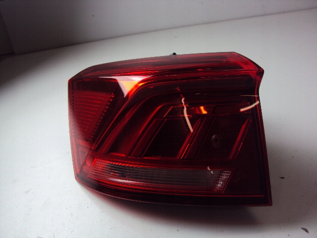 фото №3, Лампа лівий задня vw t-roc 1.5 tsi 20 r