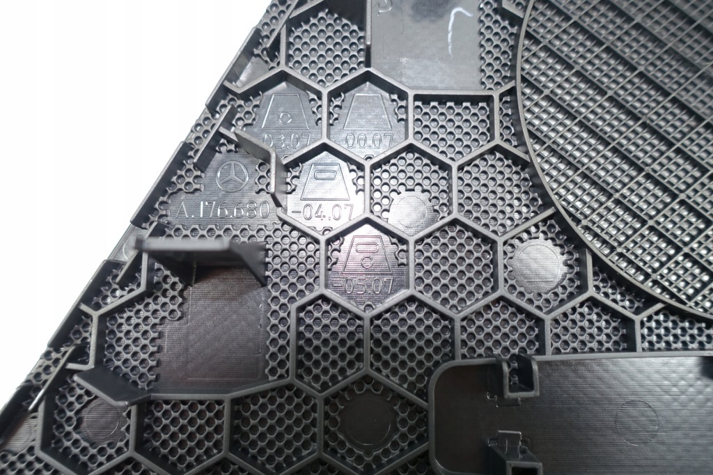 Mercedes w176 решётка защита сетка динамика панели 1766800407 w246 с Разборки