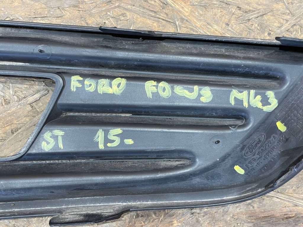 Купити Ford focus mk3 3 рестайлінг  14-19 решітка  решітка нижня бампера ліва перед