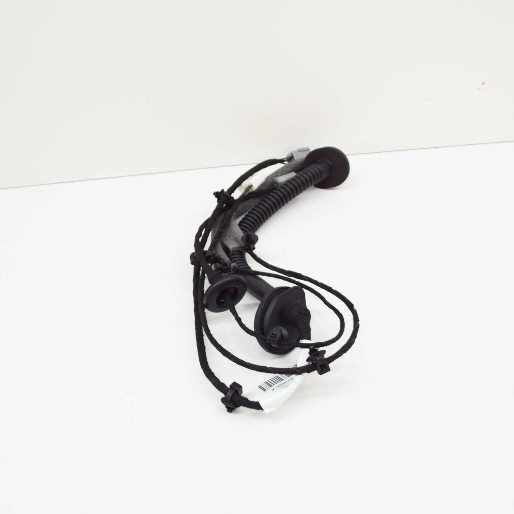 фото №15, Крючок трубопровод багажника volvo s40 mk2 оригинальный 30737653