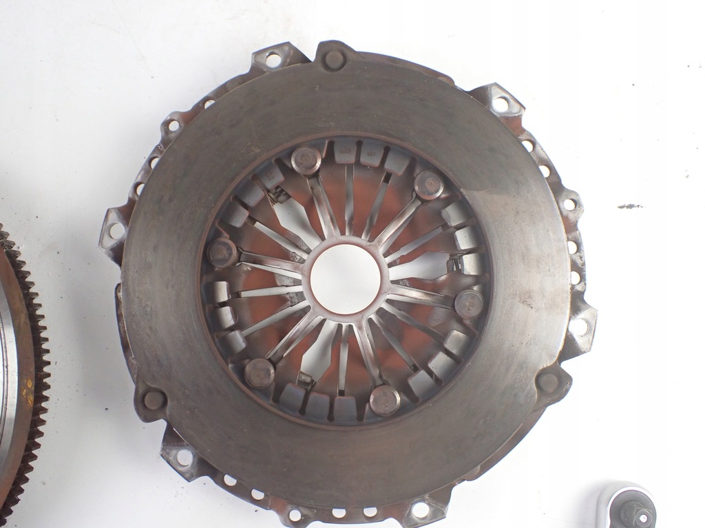 фото №7, Сцепление двухмассовый маховик диск citroen ds5 2.0 hdi hybrid europa 9672210080