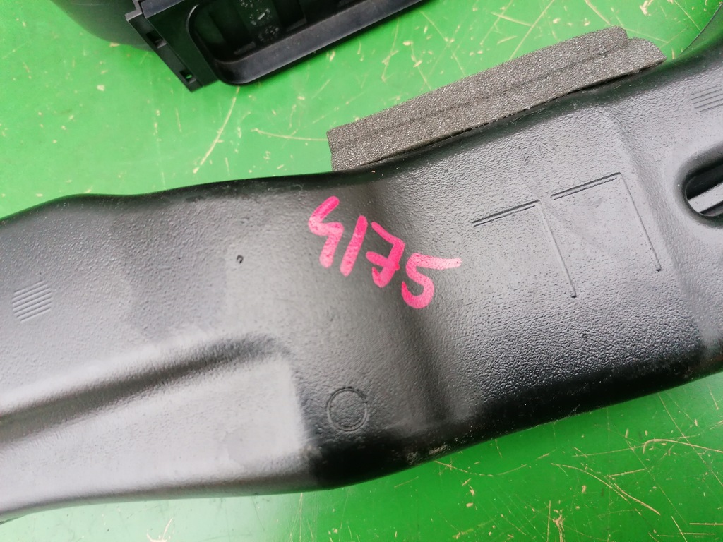 фото №8, Підсклянник кронштейн na чашка напій bmw e90 e92 e91 eu