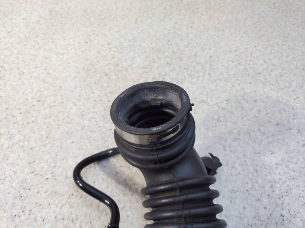 фото №5, Труба патрубок впускний повітря chrysler pt cruiser 2.0 16v ecc - 04891136ad