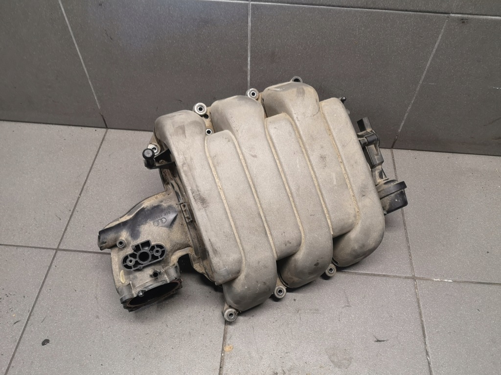фото №1, Колектор всмоктуючий audi a6 c6 3.2 fsi 06e133210c