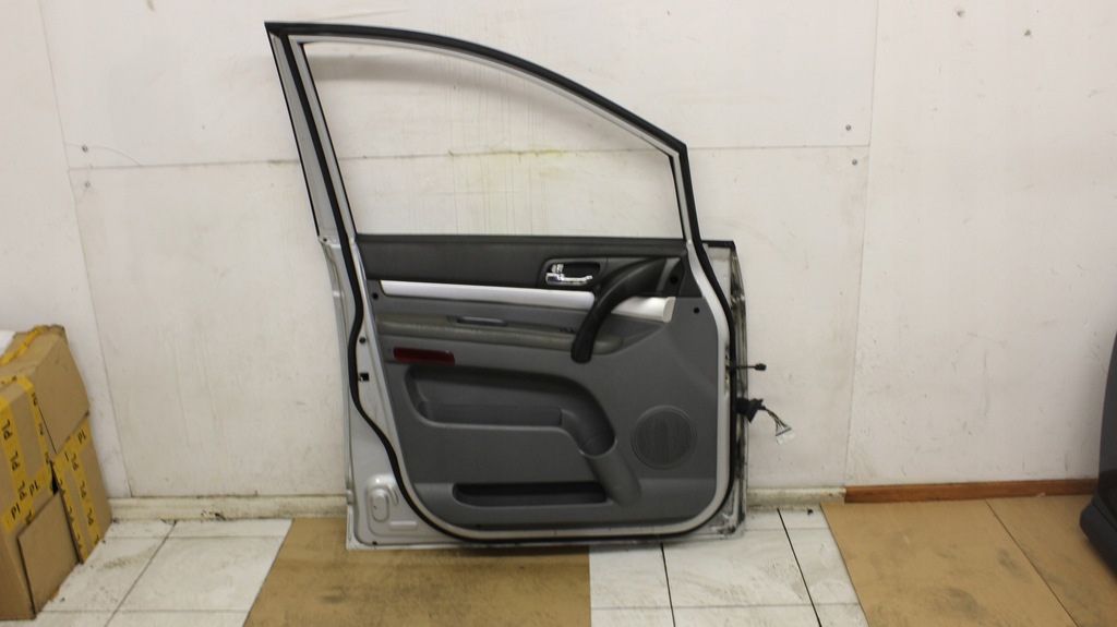 фото №8, Дверь левая левый перед ssangyong rodius 2003r-