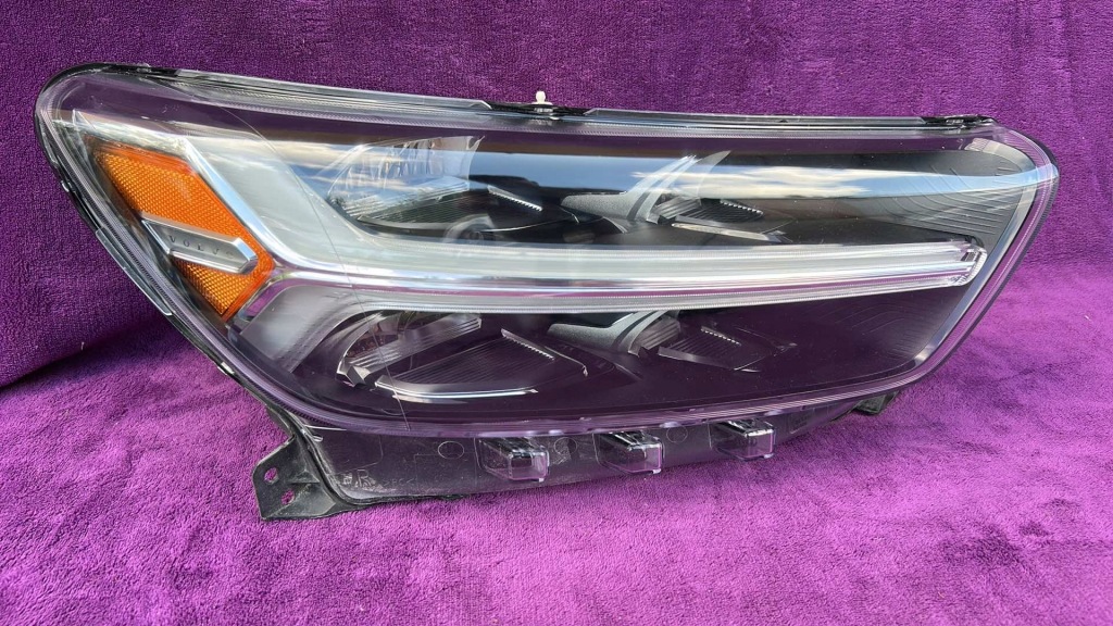 фото №1, Лампа volvo xc40 full led mid правая usa комплектная