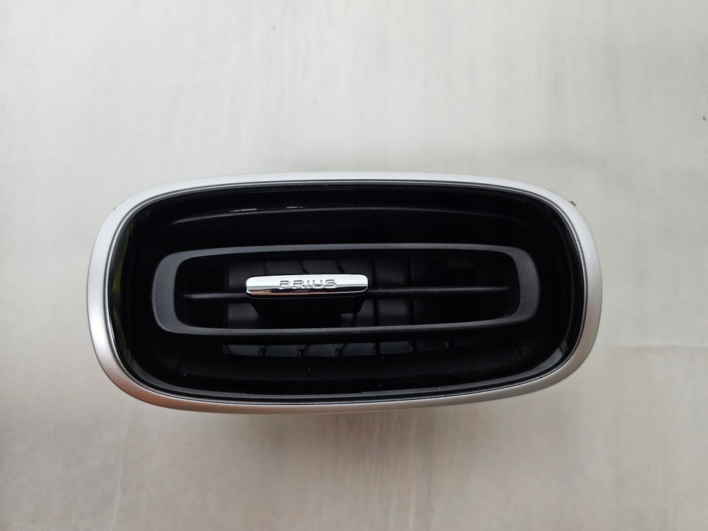 фото №1, Решётка обдув впуск левый toyota prius iv