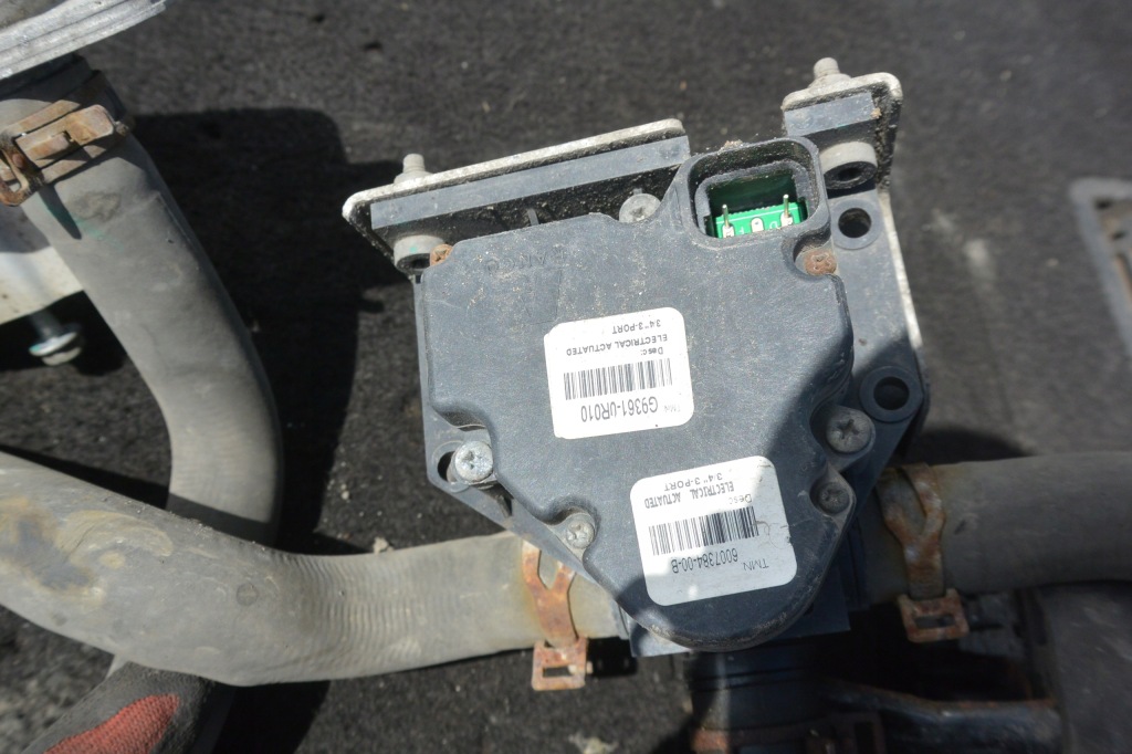 Радіатор оливи клапан води насос tesla model s eu Ціна