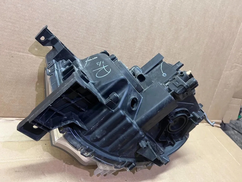 фото №9, Лампа права mitsubishi l-200 2009 перед передня