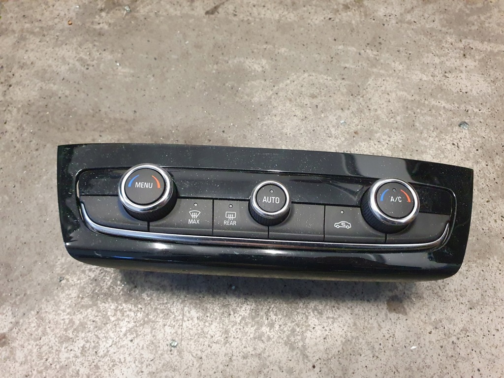 фото №1, 39231052 opel corsa f панель кондиционера