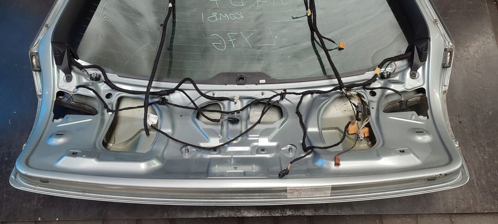 фото №14, Кришка багажника багажника audi a4 b7 2,7 tdi ly7g kombi