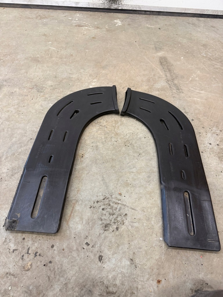 фото №1, Туннели вентиляционные пол mercedes w126 se