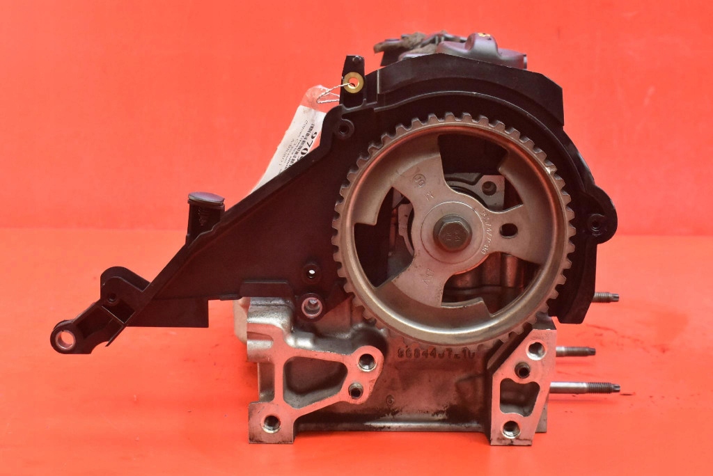 фото №4, Головка двигуна 9684487210 citroen c3 picasso 1.6 hdi 90 km 08-13