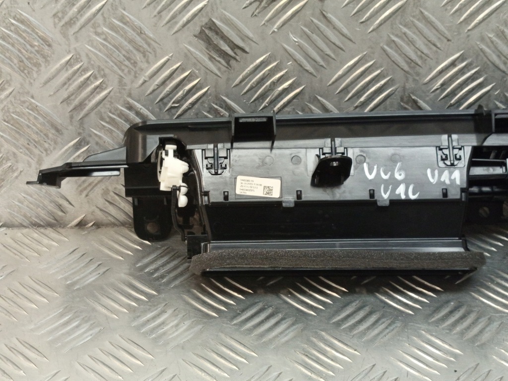 Bmw u06 u10 u11 u12 решётка обдув консоли правая пассажира 9483383 Оригинал