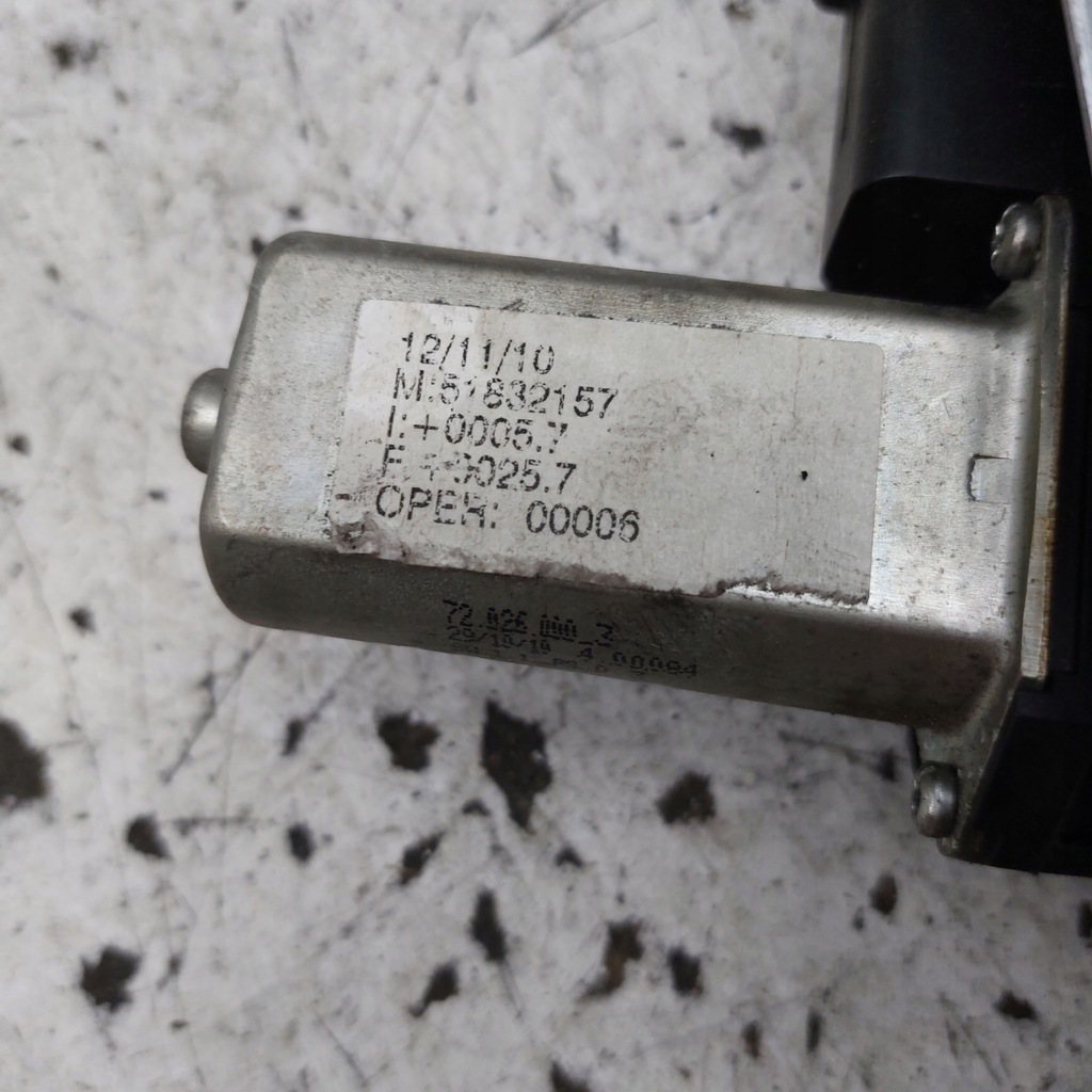 фото №13, Lancia delta підйомник скло правий задня 6pin