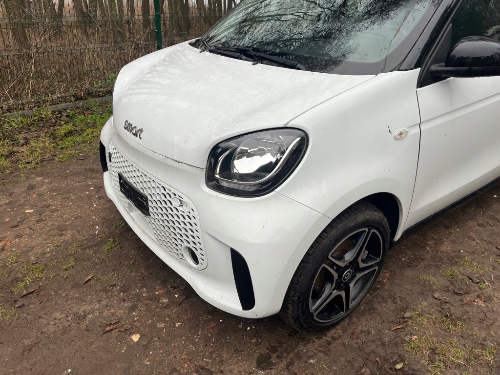 Купить Smart forfour eq крыло  полный комплектный  перед ebz 2021 real foto